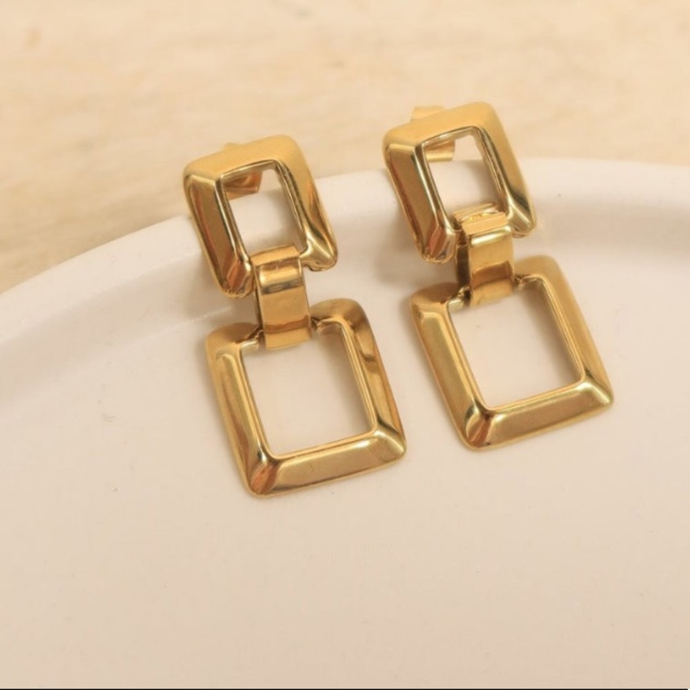 Waterproof Dangle Chain earrings - Picture 5 of 6